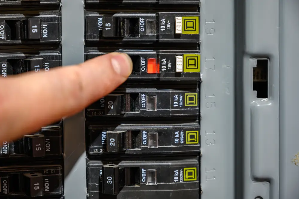 What Is A Shunt Trip Breaker And How Does It Work?