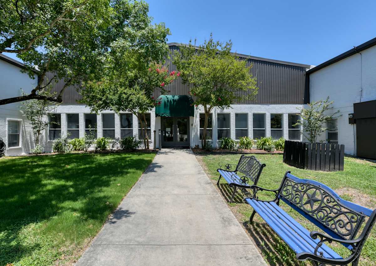 Affordable Senior Living in Texas - New Braunfels 55+ Apartments with Rental Assistance at Silver Oaks Villas