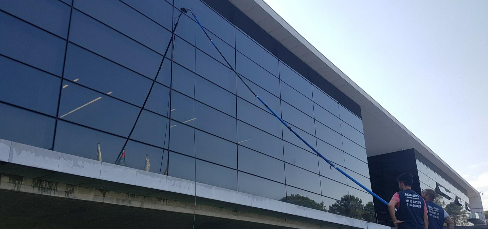 Limpeza de Vidros Exteriores