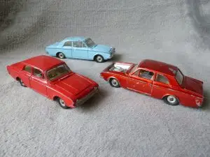 Another Dinky Toys 130 Ford Corsair Mystery